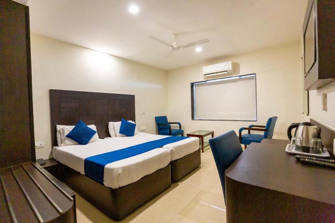 Sukh Hotel - Juhu Mumbai Eksteriør bilde