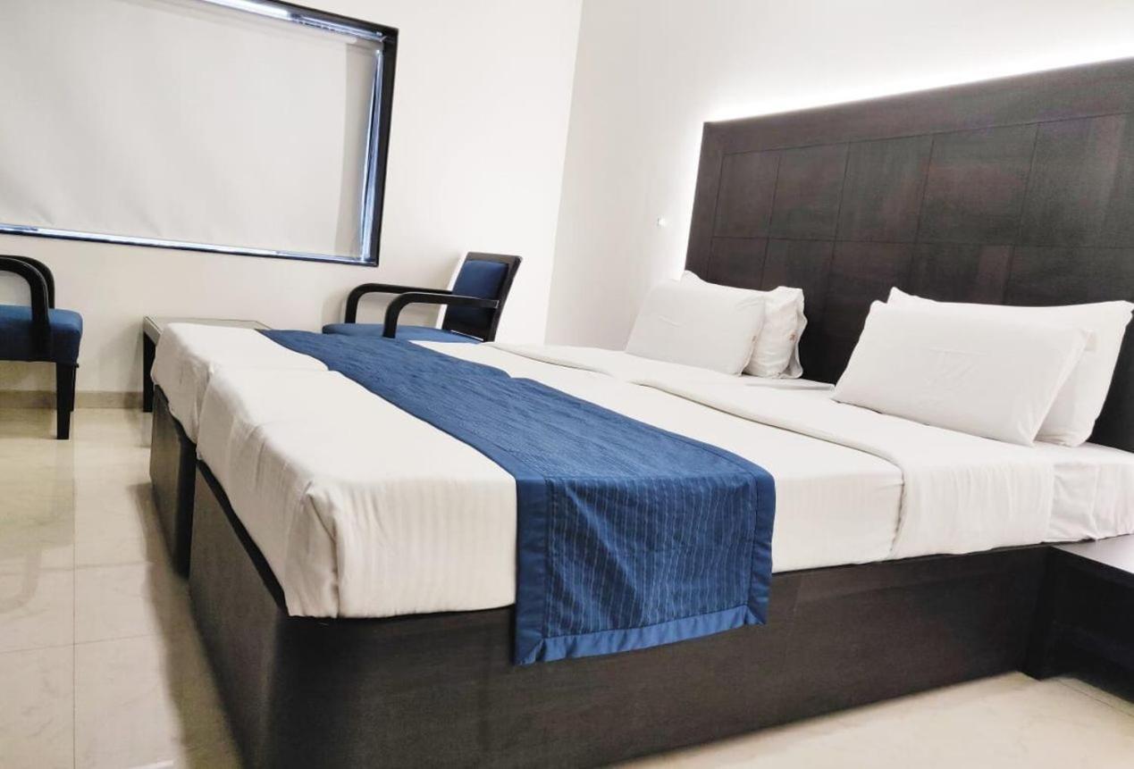 Sukh Hotel - Juhu Mumbai Eksteriør bilde