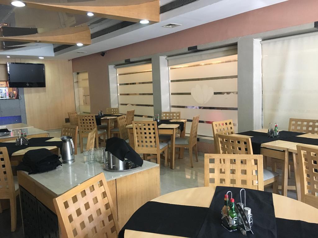Sukh Hotel - Juhu Mumbai Eksteriør bilde