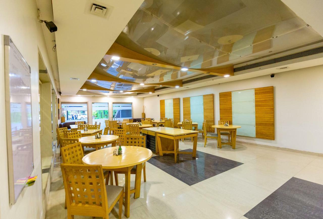 Sukh Hotel - Juhu Mumbai Eksteriør bilde