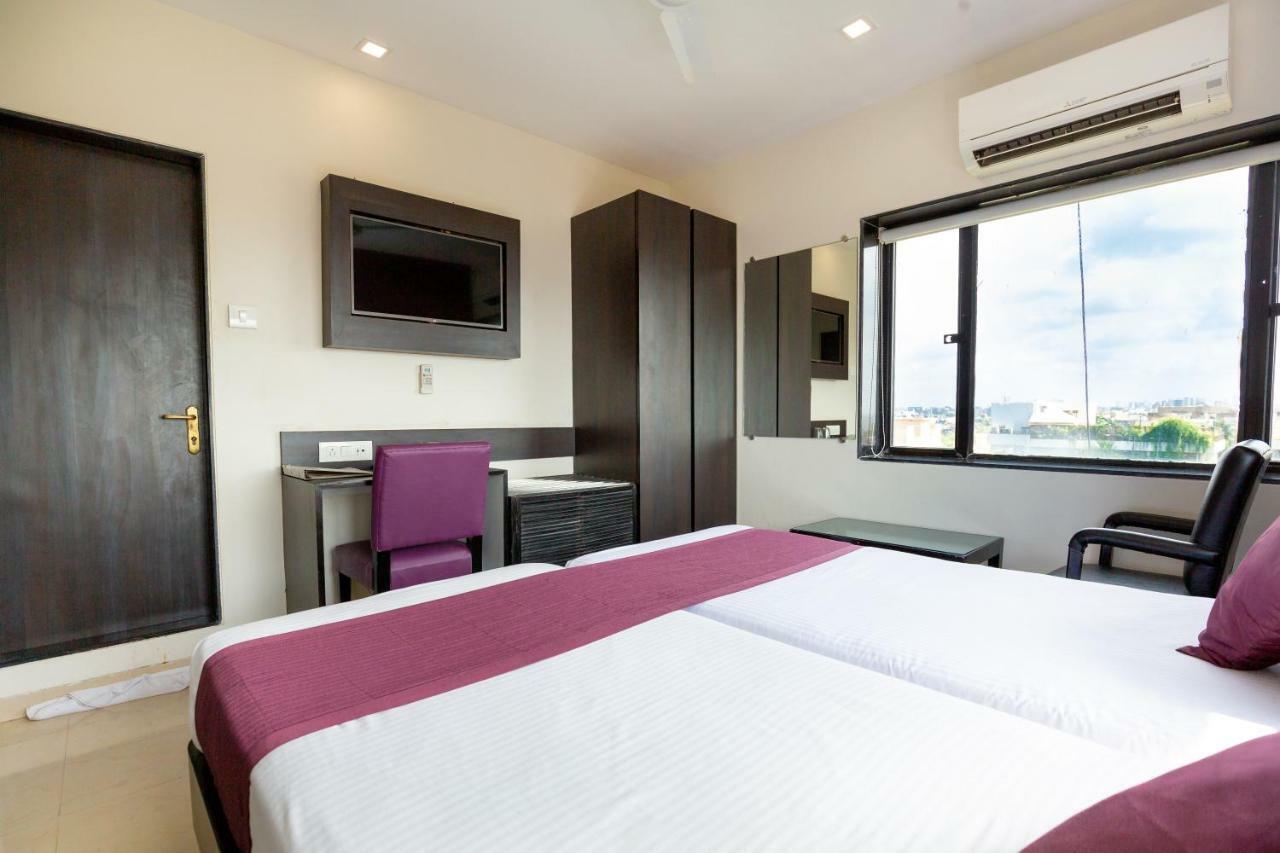 Sukh Hotel - Juhu Mumbai Eksteriør bilde
